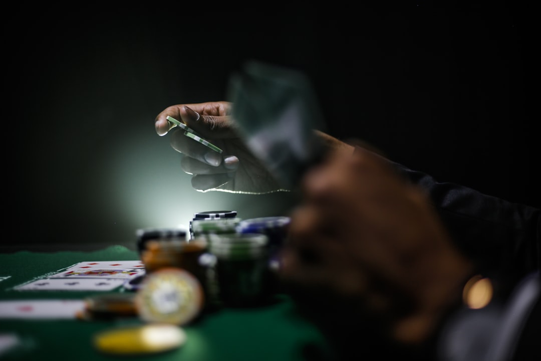 How Sharp Bettors Navigate Major Tournaments While Casual Money Trips Up